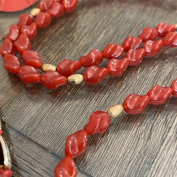 Vintage Brown Acrylic Bead Necklace & Earrings - Picture 11 of 16